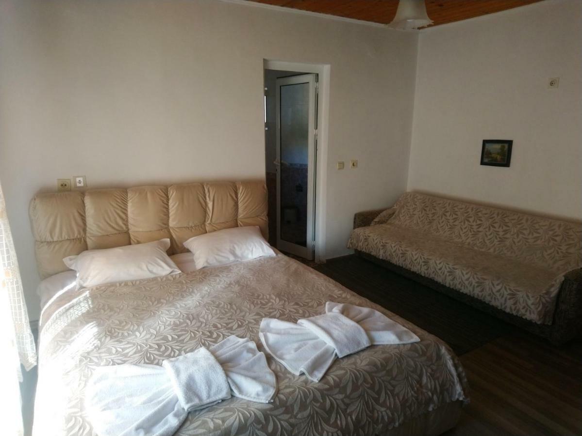 Guest house Emmy Trigrad Extérieur photo