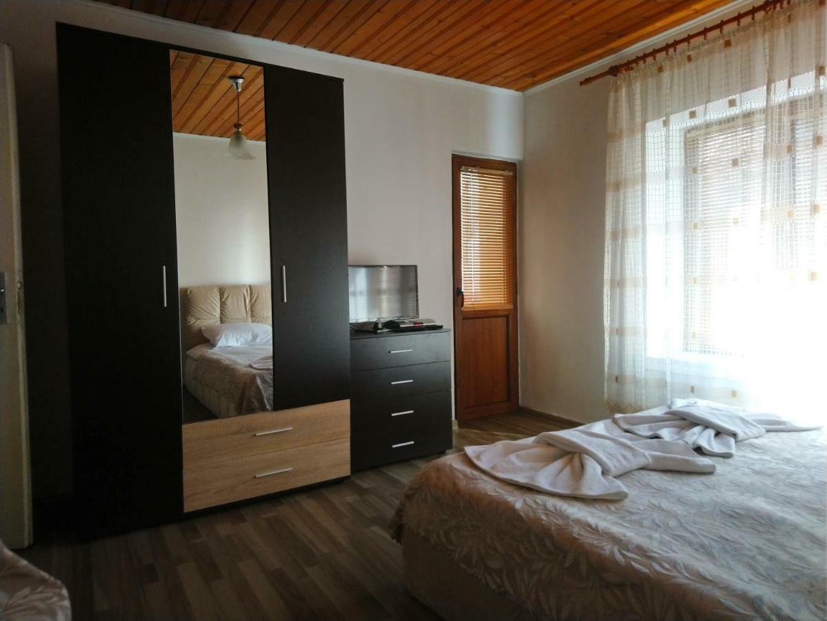 Guest house Emmy Trigrad Extérieur photo